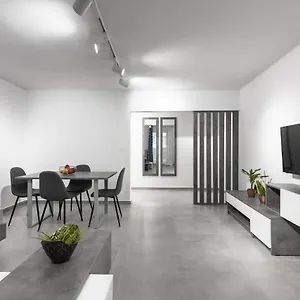 Consul, Nilie Hospitality Mgmt Θεσσαλονίκη