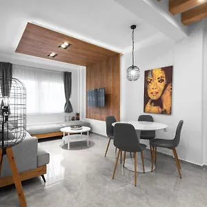 Wood N White, Nilie Hospitality Mgmt Θεσσαλονίκη
